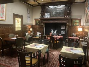   at Atelier Flori in Bruges