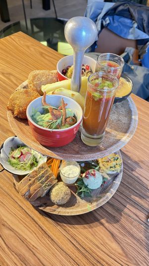   at Atelier Flori in Bruges