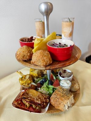 2 person etagere. All verry good. Lots of different flavors. 26€ pp. at Atelier Flori in Bruges