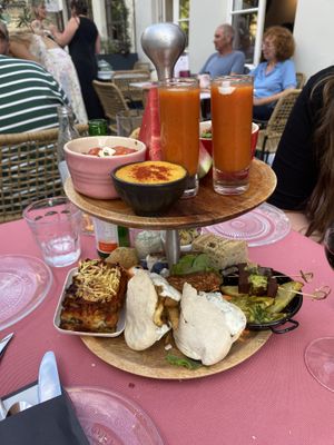   at Atelier Flori in Bruges