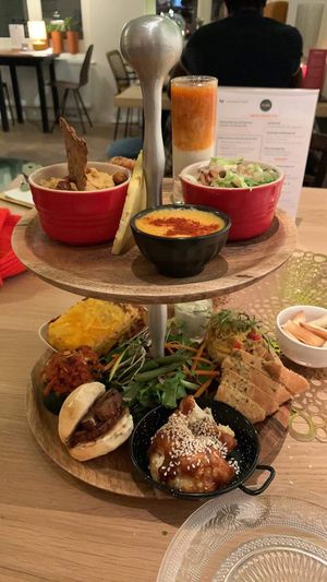 Sharing dish tray (for one !)   at Atelier Flori in Bruges