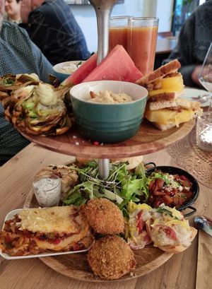 Etagere (May 2024) at Atelier Flori in Bruges