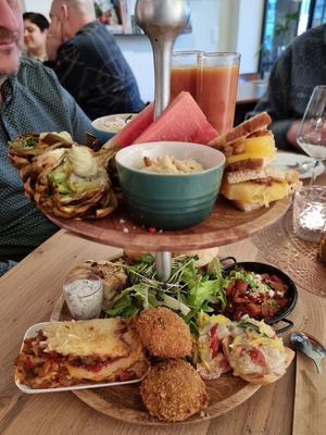 Etagere (May 2024) at Atelier Flori in Bruges