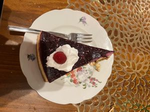 Taart van Magpies at Atelier Flori in Bruges