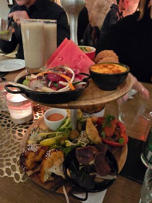 Etagere at Atelier Flori in Bruges