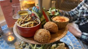   at Atelier Flori in Bruges