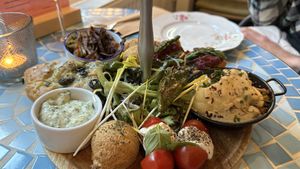   at Atelier Flori in Bruges