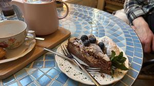   at Atelier Flori in Bruges