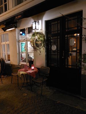  at Atelier Flori in Bruges