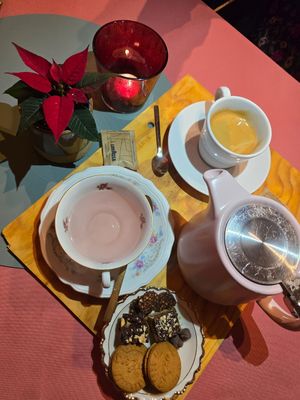 Coffee tea at Atelier Flori in Bruges