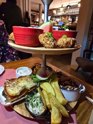 Etagere at Atelier Flori in Bruges