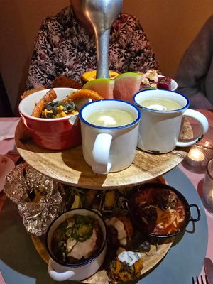 Etagere at Atelier Flori in Bruges