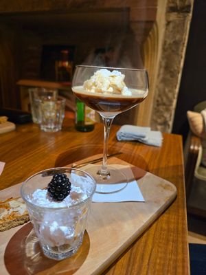 Coffee with ice cream at Atelier Flori in Bruges