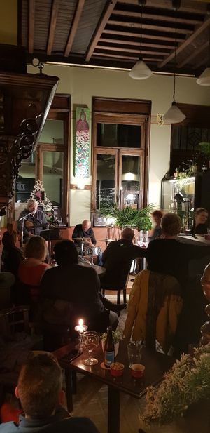 Great live music on Sundays at Atelier Flori in Bruges