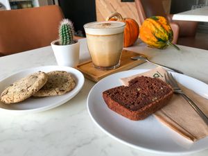 Pumpkin Spice Latte, Banana Bread and Cookies  #Veganuary at Grünschnabel Superfoodcafe in St Polten