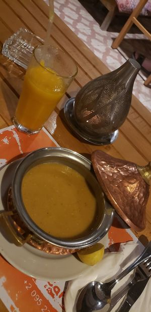 Lentil soup and fresh mango juice at Al Sahaby Lane in Luxor