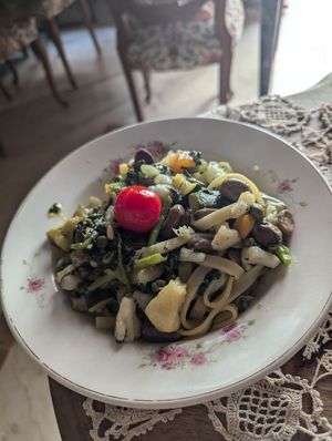 Pasta con verdure, uvetta e pinoli at La Foglia in Siracusa