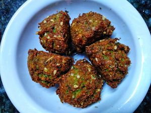 Orden de bolitas de falafel  at Falafel Shalom in Tepoztlan