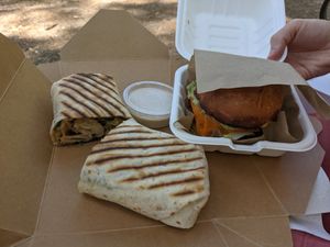 Wrap valiente and burger sacrilegio with heura burger at Frutas Prohibidas in Madrid