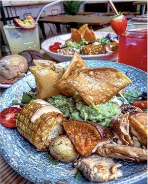 Sodoma y Gomorra Bowl at Frutas Prohibidas in Madrid