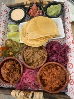 Tabla de tacos   at Frutas Prohibidas in Madrid