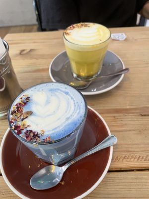 Blue latte  at Frutas Prohibidas in Madrid