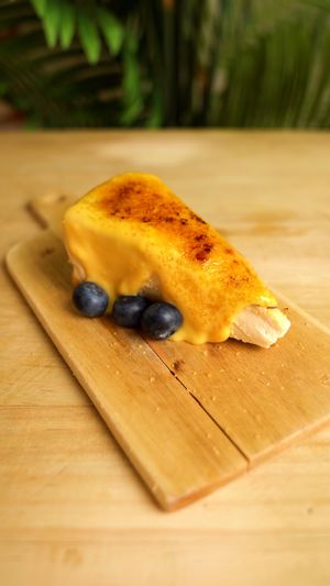 CHEESE CAKE DE CREME BRULEE (GLUTENFREE) : Made slowly in the oven, very creamy with: Creme Brulee on top  at Frutas Prohibidas in Madrid