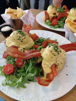 webos benedict con vacon at Frutas Prohibidas in Madrid