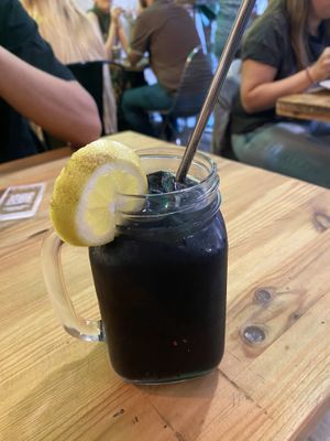 Limonada con carbón activo   at Frutas Prohibidas in Madrid