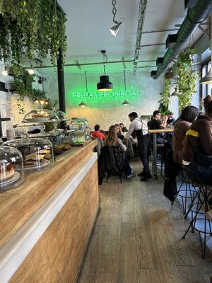 Interiorr  at Frutas Prohibidas in Madrid