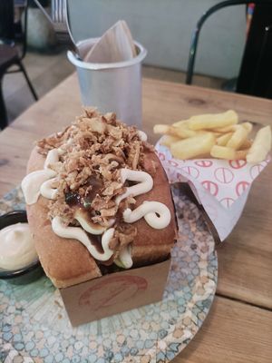 Pulled pork sandwich at Frutas Prohibidas in Madrid
