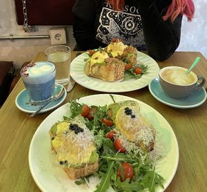 Les oeufs Bénédicte at Frutas Prohibidas in Madrid