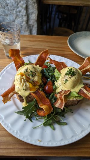 "eggs" Benedict at Frutas Prohibidas in Madrid