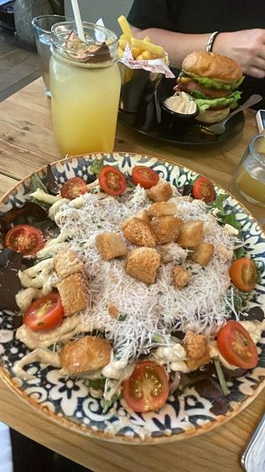 Salade César 🌱  at Frutas Prohibidas in Madrid