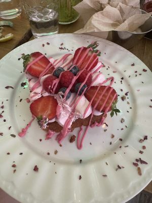 Vegan French toast  at Frutas Prohibidas in Madrid