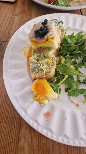 Inside view of the gorgeous, runny vegan eggs at Frutas Prohibidas in Madrid