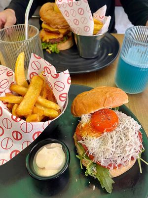 Truffle Burger at Frutas Prohibidas in Madrid