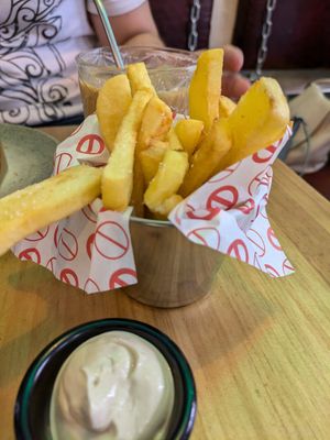 Fries to share at Frutas Prohibidas in Madrid
