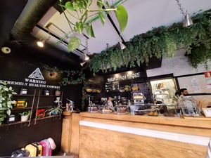 Interior del local. at Frutas Prohibidas in Madrid