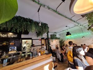 Interior del local. at Frutas Prohibidas in Madrid