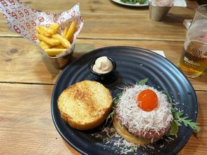 Hamburguesa at Frutas Prohibidas in Madrid