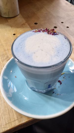 Blue latte (spirulina and vanilla ) at Frutas Prohibidas in Madrid