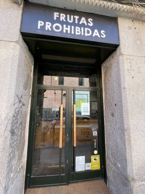 Storefront  at Frutas Prohibidas in Madrid