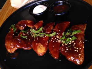 BBQ Heavenly Wings at Frutas Prohibidas in Madrid