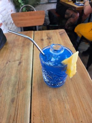 Spirulina and pineapple lemonade at Frutas Prohibidas in Madrid
