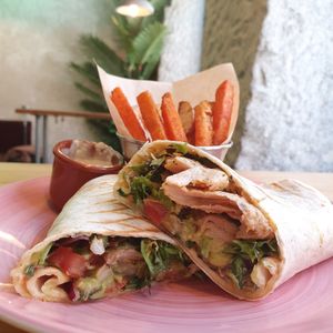 Vegan chicken, avocado, chipotle sauce wrap at Frutas Prohibidas in Madrid