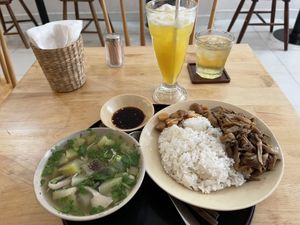 Rice combo with pineapple juice   at Nâunâu in Ho Chi Minh City