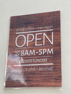 Opening times   at Nâunâu in Ho Chi Minh City