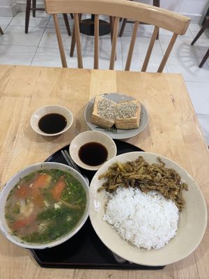   at Nâunâu in Ho Chi Minh City