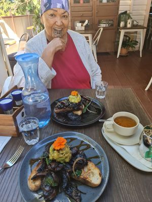 Beautiful breakfast with Ana at Absolute Cravings in Annandale